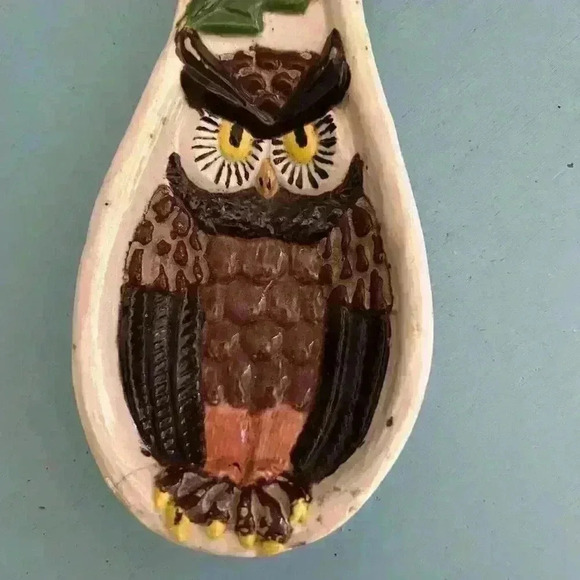 Vintage 80s Ceramic Owl Spoon Rest Kitschy Kitchen Wall Decor  Mid Century Decor - Picture 3 of 9
